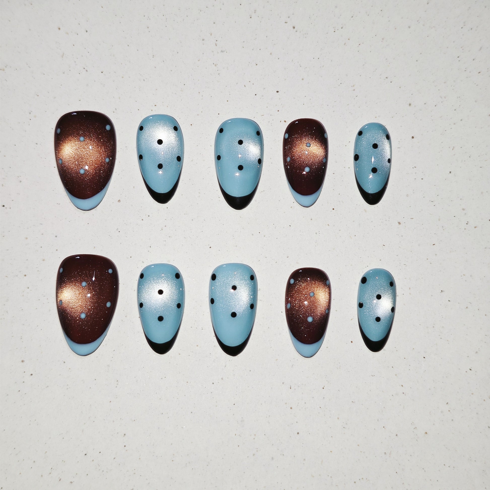 Coastal Retro Press On Nails