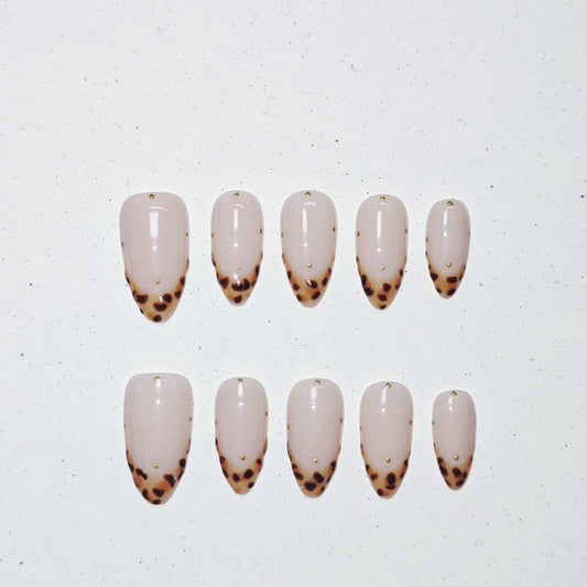 Byron Bay Amber Press On Nails