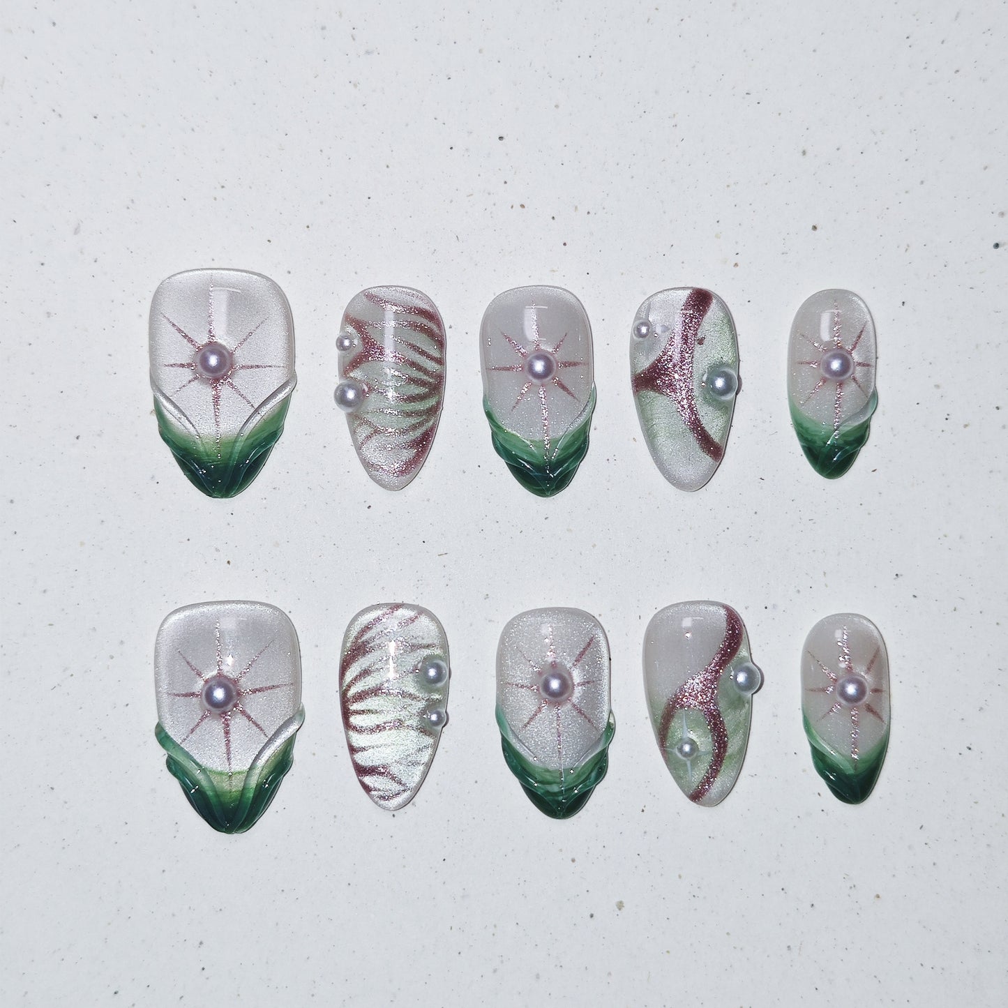 Golen Lotus Press on Nails - green &  white color