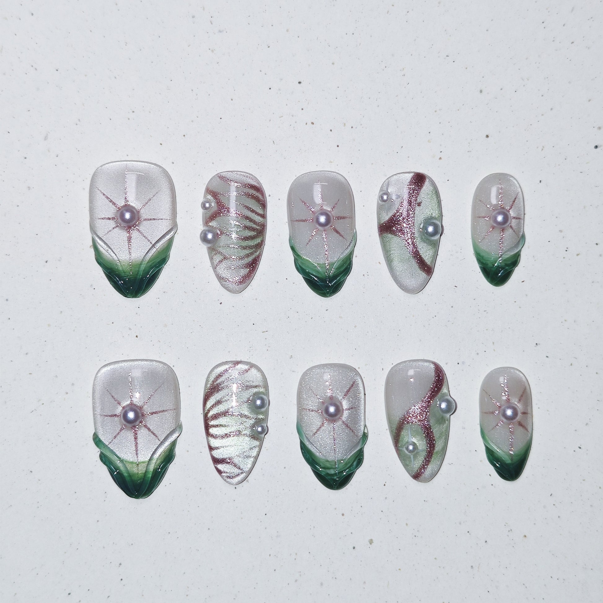 Golen Lotus Press on Nails - green &  white color