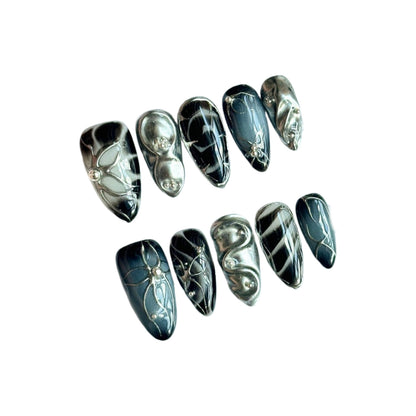 nailva Thorn Silver