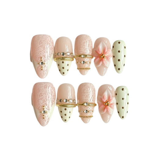 Lace Dot