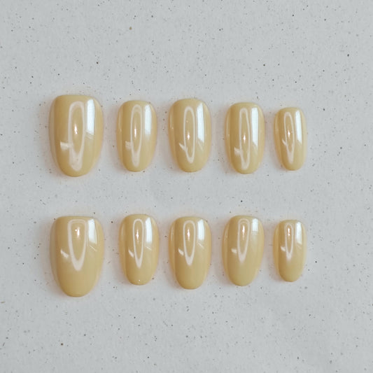 Cream Topaz Press On Nails