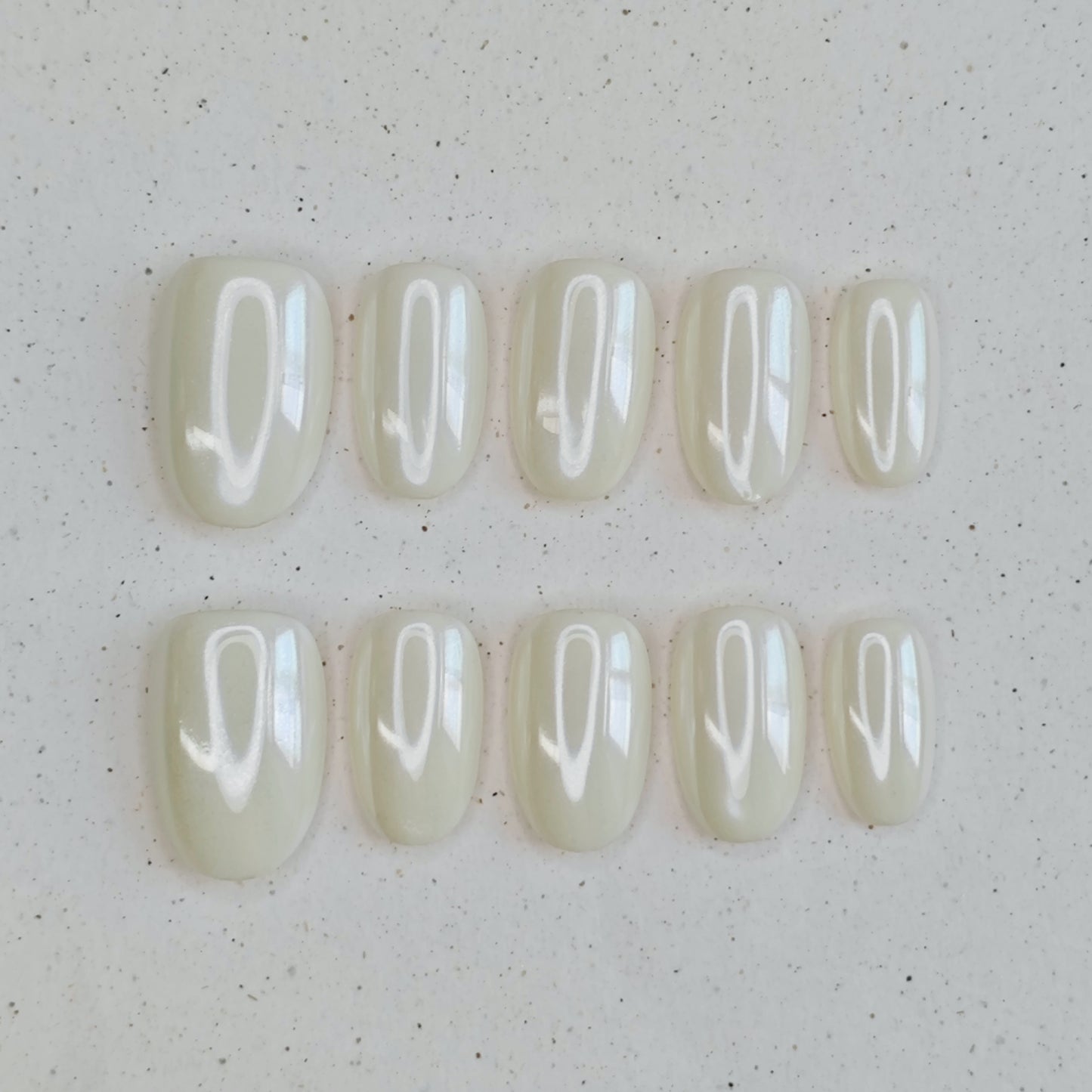 Linen Press on Nails - white color