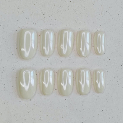 Linen Press on Nails - white color