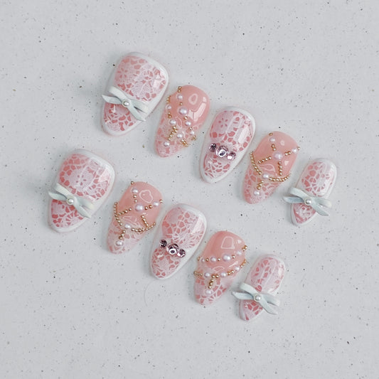 Lace Sweetheart